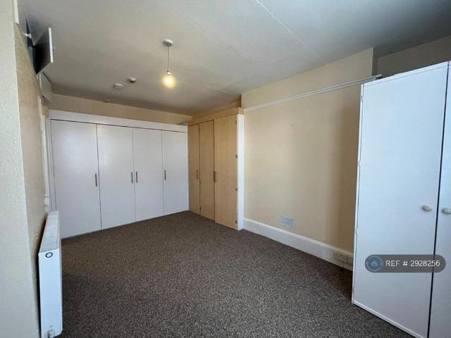 Studio for rent in Midway, Kent