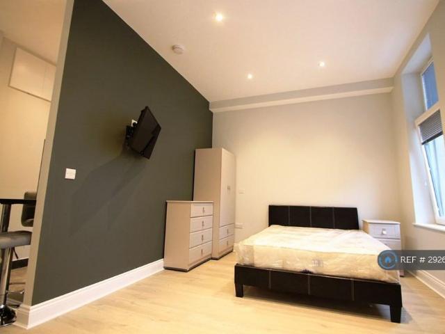 Studio for rent in West Cliff, Bournemouth