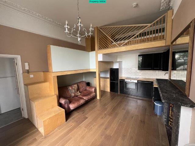 Studio for rent in Aldrington
