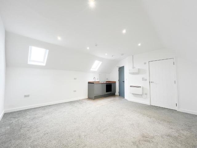Flat for rent in Rodbourne, Swindon