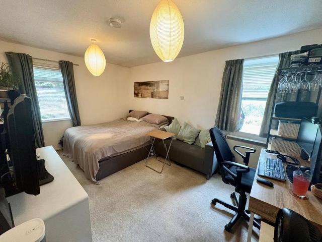 Studio for rent in The Polygon, City Of Southampton
