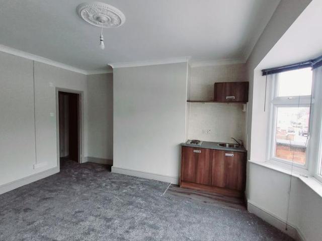 Studio for rent in Coalville, Leicestershire