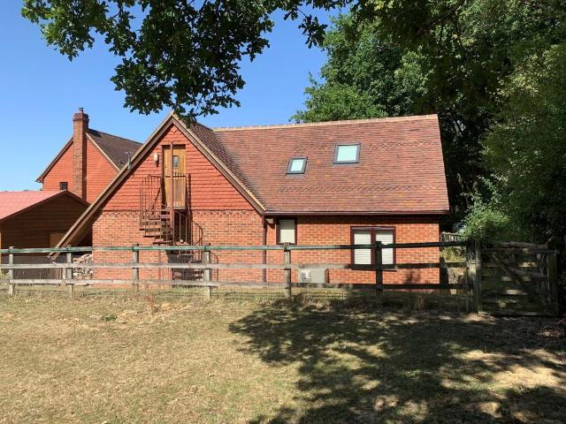 Flat for rent in Horsham, West Sussex