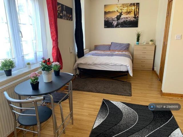 Studio for rent in Greater London