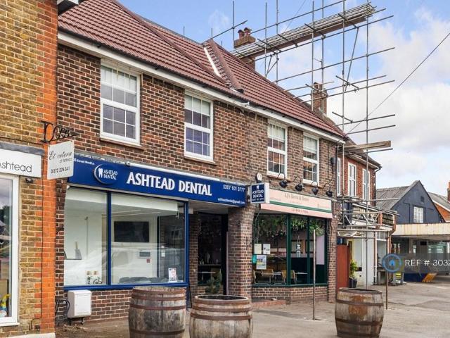 Flat for rent in Pachesham Park, Surrey