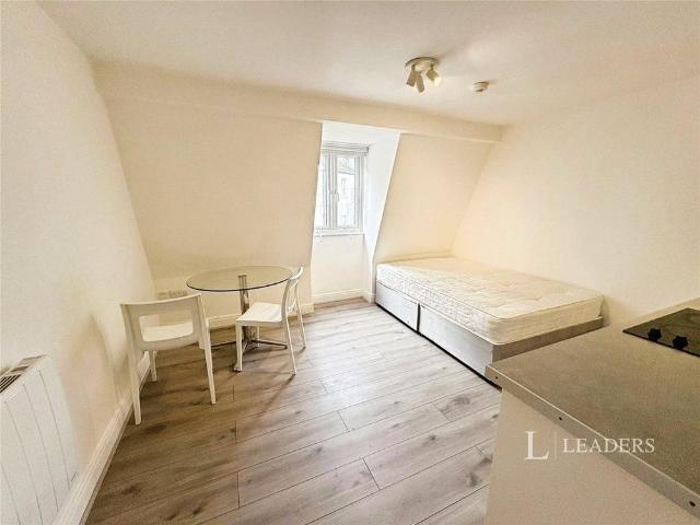 Studio for rent in Round Hill, Brighton & Hove