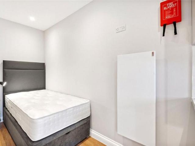 Studio for rent in Royal Borough of Kensington and Chelsea, Greater London