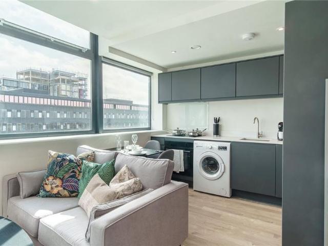 Studio for rent in Old Trafford, Trafford Park