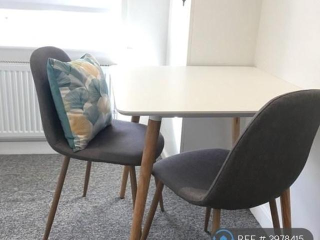 Studio for rent in Mount Pleasant, Iford