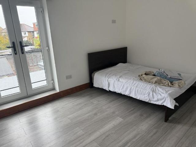 Studio for rent in London Borough of Merton, Greater London