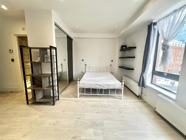 Flat for rent in North Watford, Hertfordshire