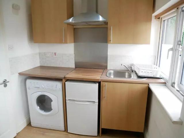 Studio for rent in London Borough of Ealing, Greenford