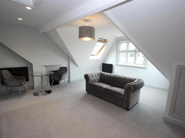 Studio for rent in The Slade, Oxfordshire