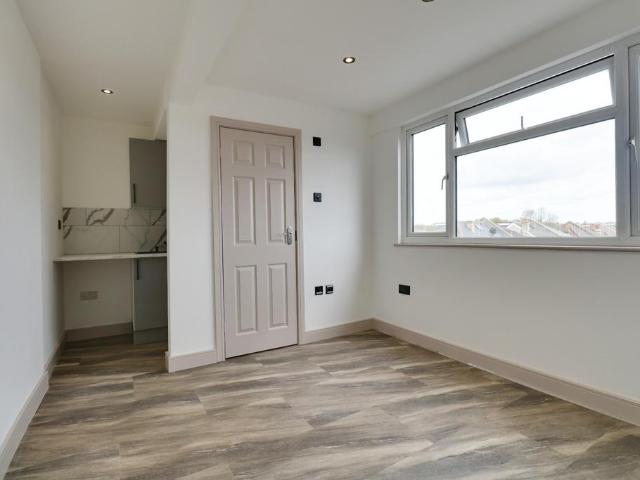 Flat for rent in Blackfen, Isle Of Man
