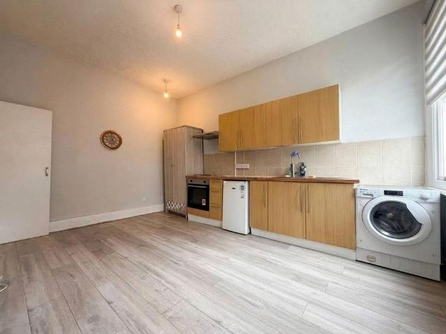 Studio for rent in Round Hill, Brighton & Hove