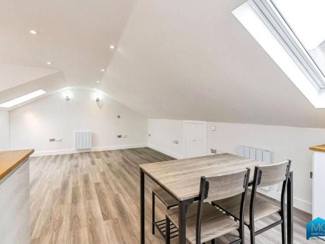 Studio for rent in High Barnet, Greater London