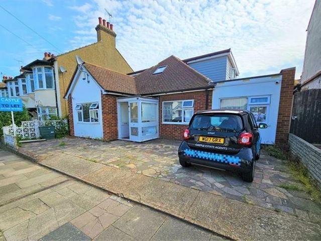 Flat for rent in Alton Barnes, Essex