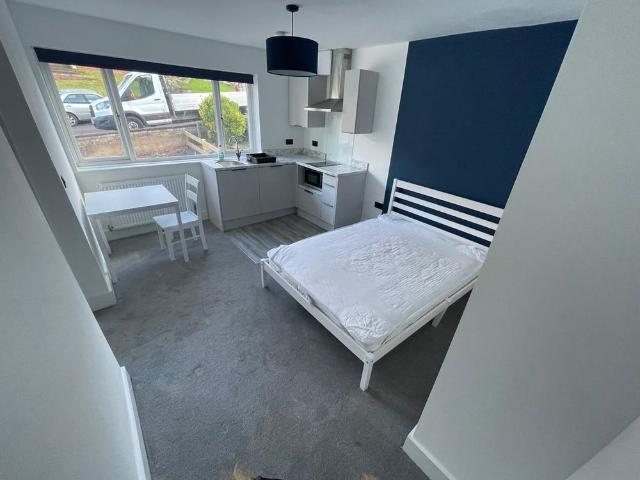 Studio for rent in Conisbrough, South Yorkshire