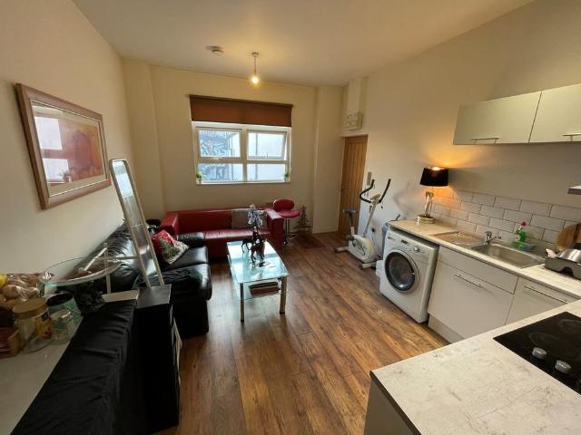 Studio for rent in St Matthew's, Old Wharf