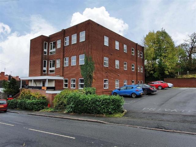 Studio for rent in Cradley, West Midlands