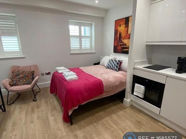 Studio for rent in Ropewalks, Calderstones