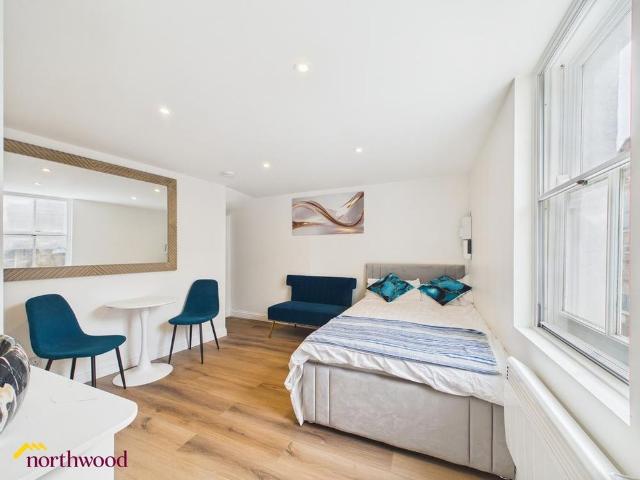 Studio for rent in Evershot, Oxfordshire