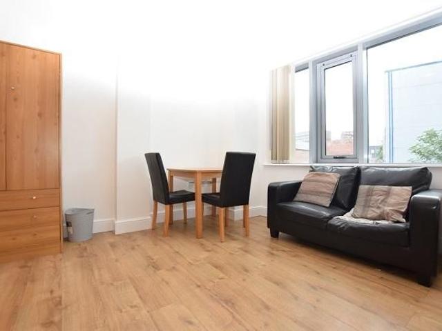 Studio for rent in Saint Vincent's, Sheffield
