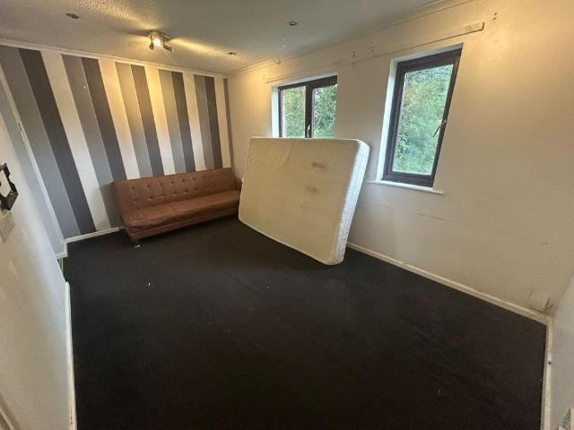 Studio for rent in West Midlands