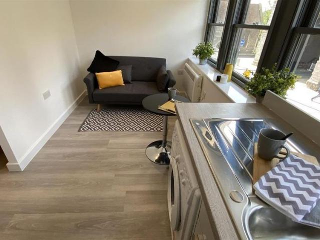 Studio for rent in St. Mildred's, The Bridge