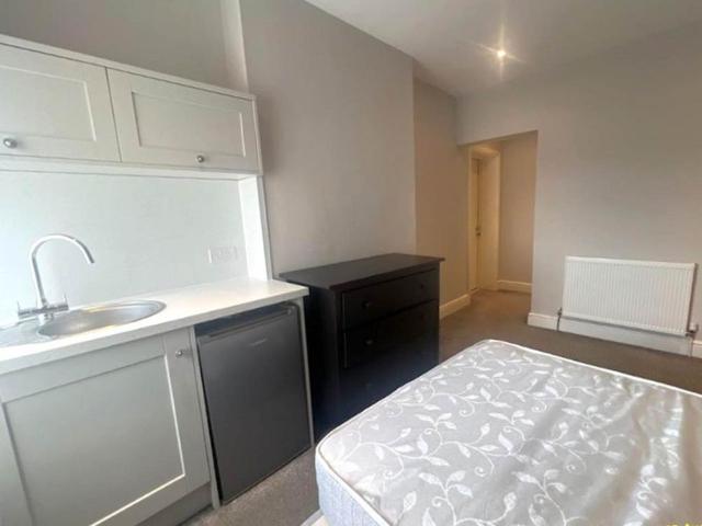 Studio for rent in Worthing, West Sussex
