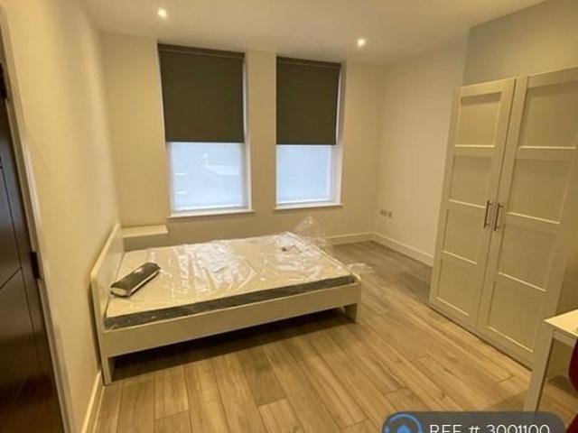 Studio for rent in Stroud Green, Greater London