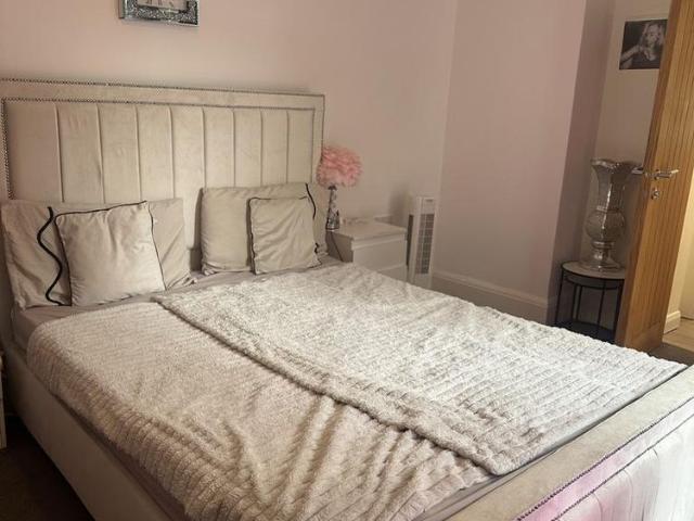 Studio for rent in Alton Barnes, Essex