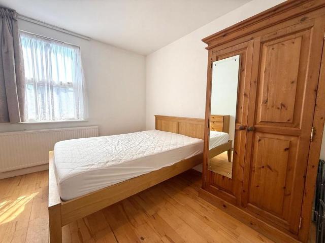 Studio for rent in City Centre, Ballindoch