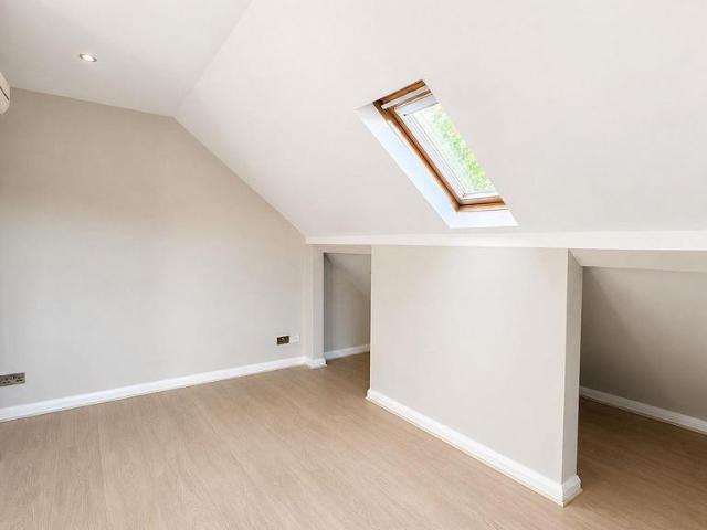 Flat for rent in London Borough of Croydon, Greater London