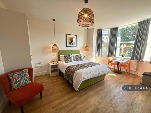 Studio for rent in The Meadows, Haddon