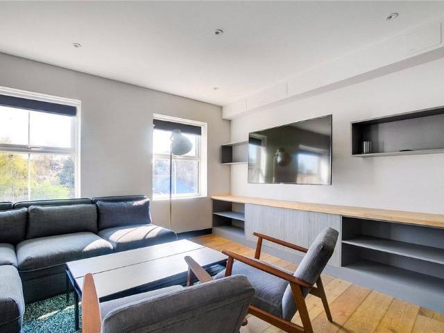 Studio for rent in Clapham Junction, Greater London