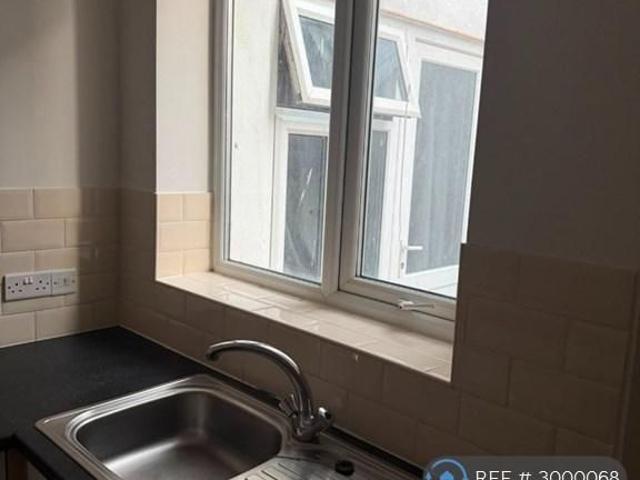 Studio for rent in Weston-super-mare, North Somerset