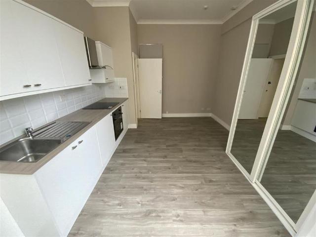 Studio for rent in Brunswick, Hove