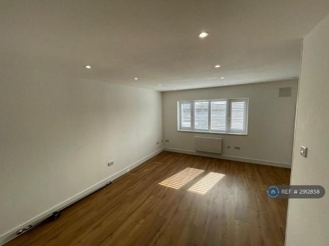 Studio for rent in Bedgrove, Aylesbury