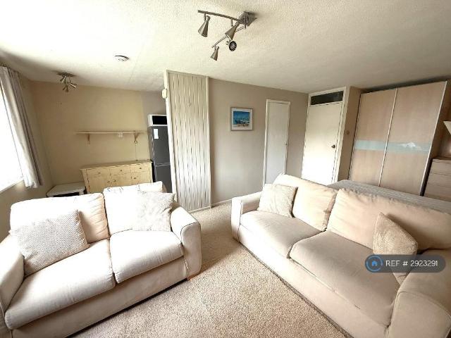 Flat for rent in Spring Park, Luton