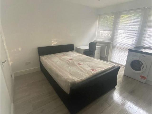 Studio for rent in Cat Hill, Isle Of Man