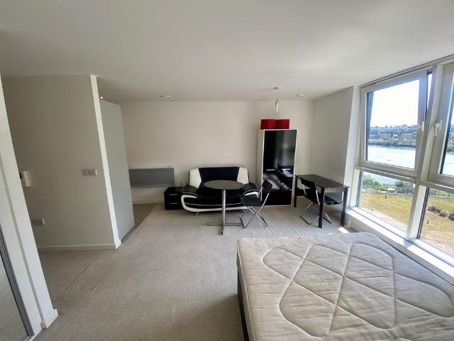 Studio for rent in Falcon Lodge, Wales