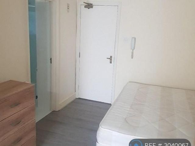 Studio for rent in London Borough of Enfield, Greater London