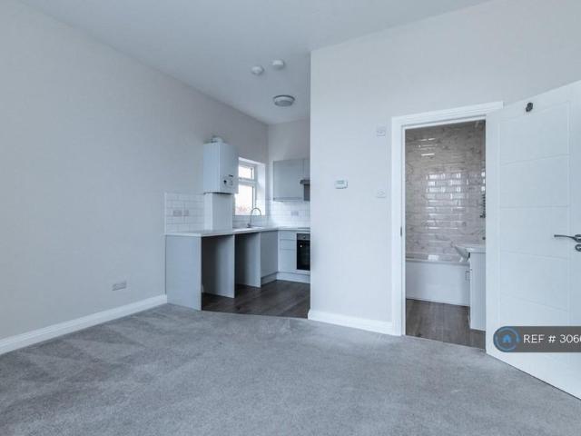 Studio for rent in Pokesdown, Bournemouth