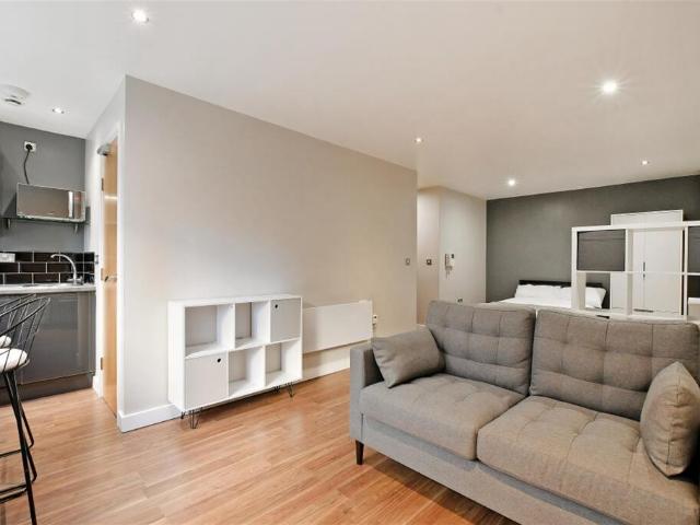 Flat for rent in Devonshire, South Yorkshire