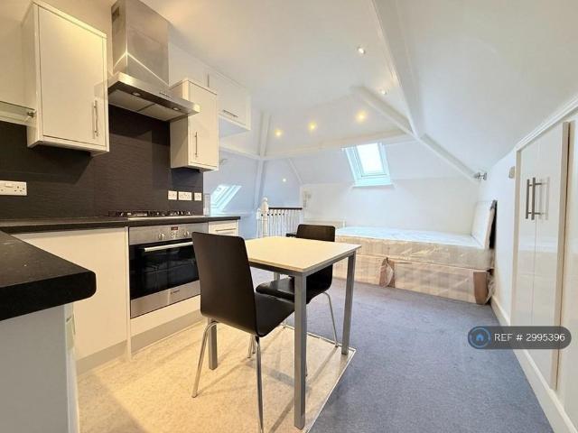 Studio for rent in London Borough of Brent, Greater London