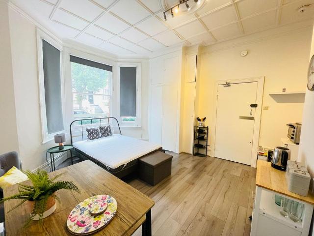 Flat for rent in St. John's Wood, Isle Of Man