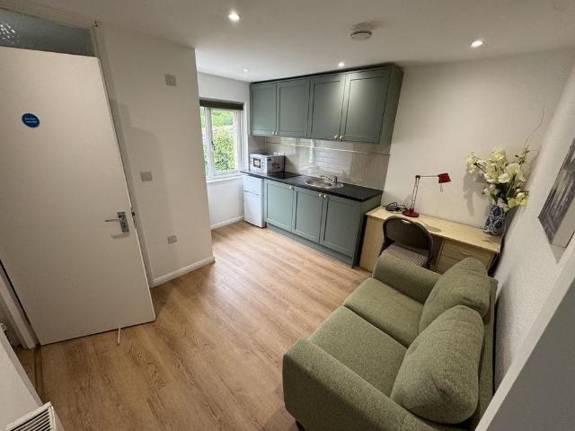 Studio for rent in Harborne, West Midlands