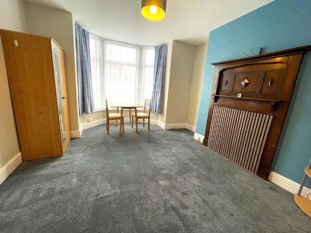 Studio for rent in Watergate, Devon