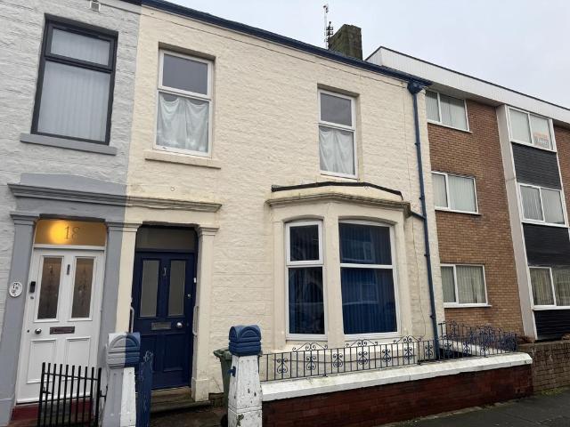 Flat for rent in Blackpool, Isle Of Man